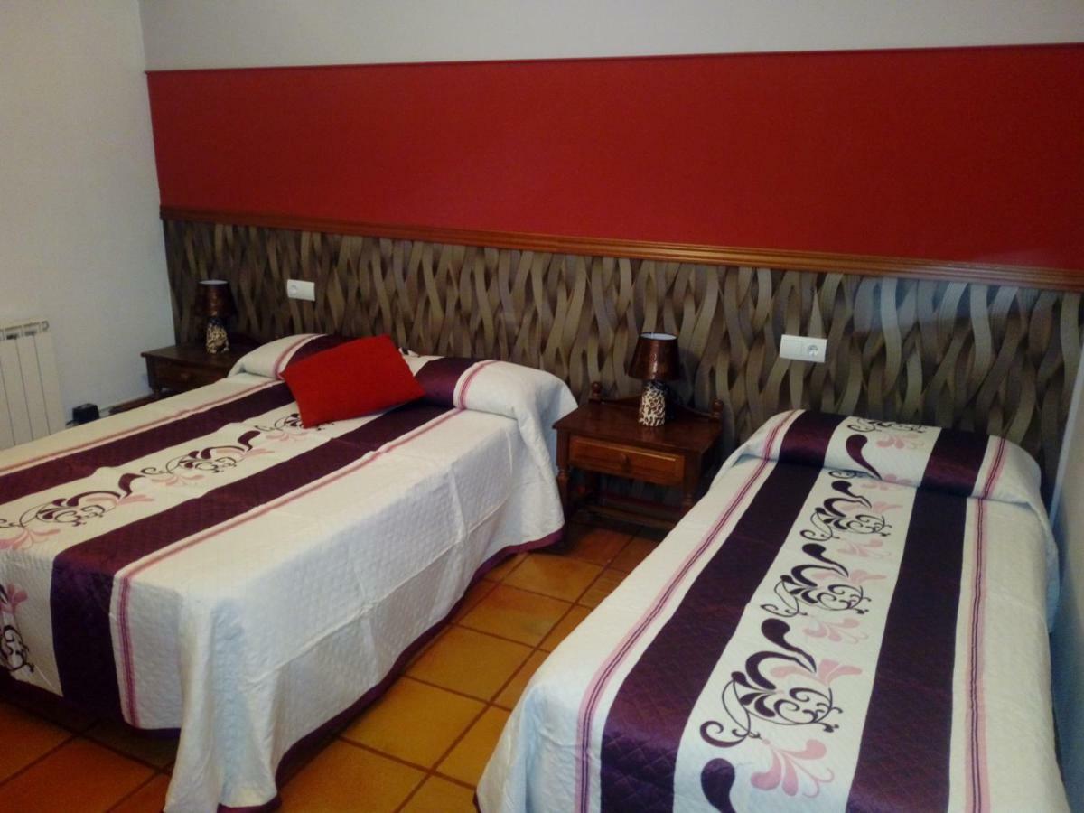 Hostal De La Villa Molinos Extérieur photo